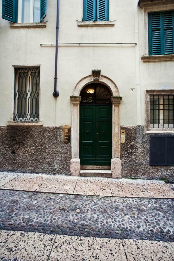 Le Cadreghe Apartments Verona Bagian luar foto