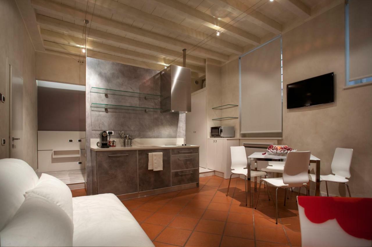 Le Cadreghe Apartments Verona Bagian luar foto