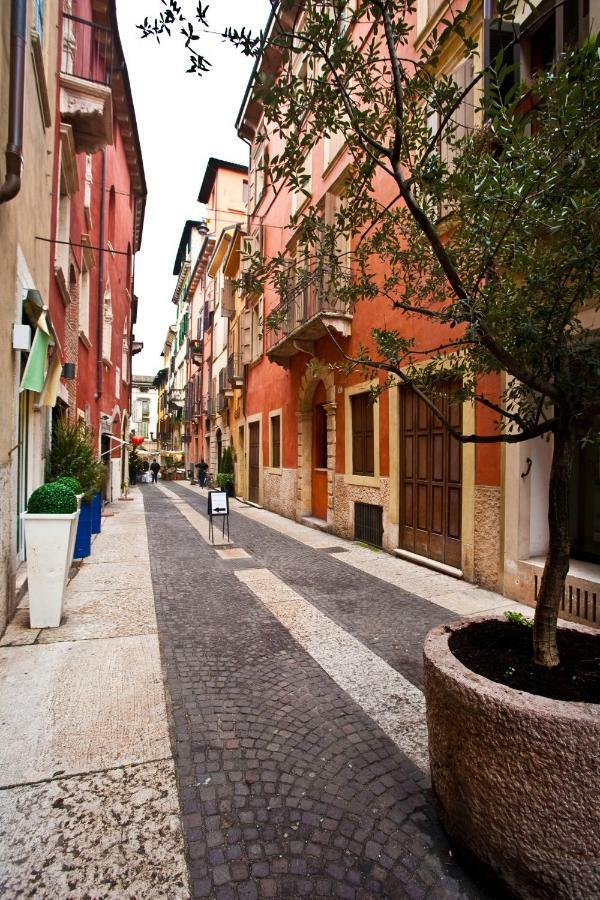 Le Cadreghe Apartments Verona Bagian luar foto