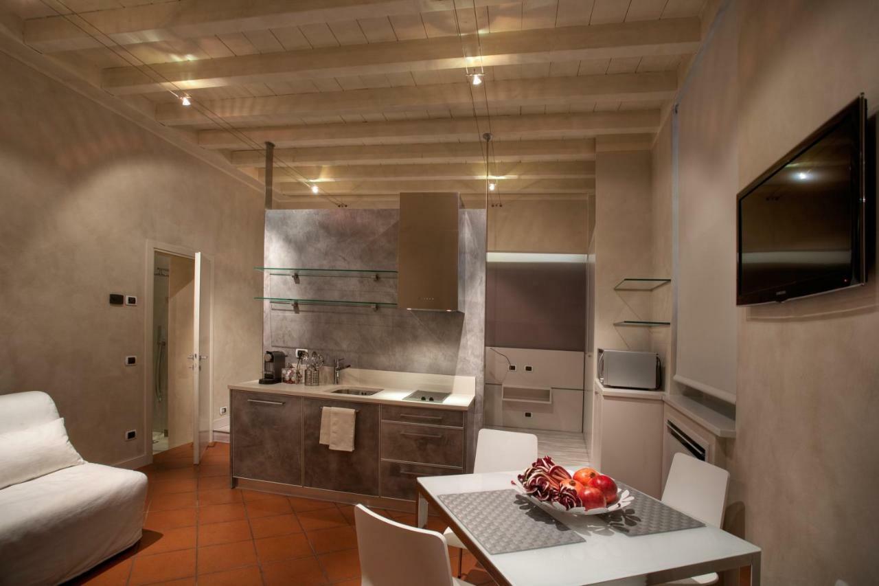Le Cadreghe Apartments Verona Bagian luar foto