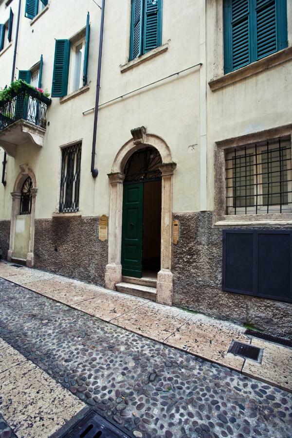 Le Cadreghe Apartments Verona Bagian luar foto