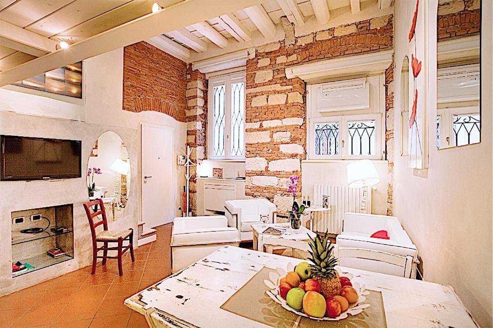 Le Cadreghe Apartments Verona Bagian luar foto