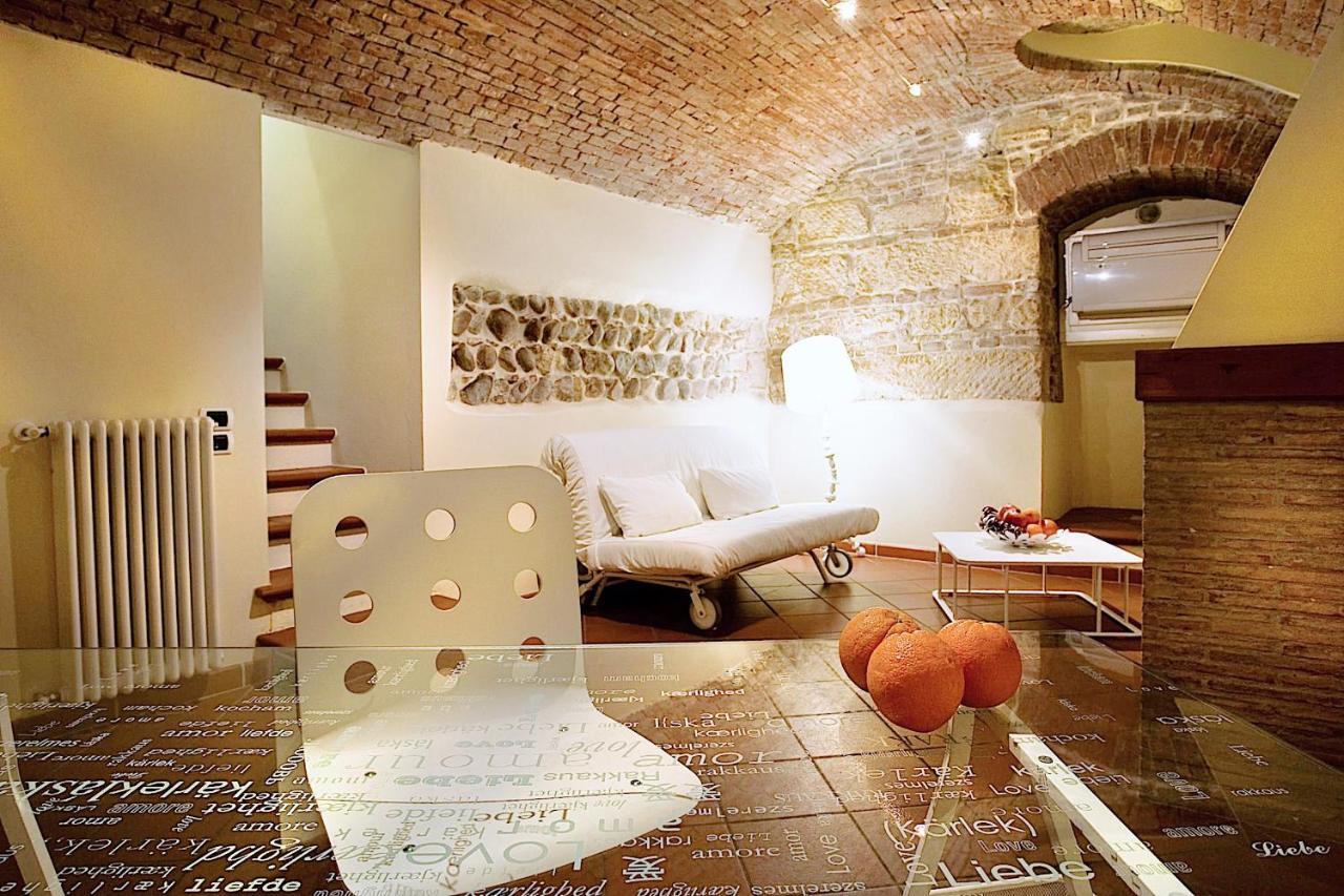 Le Cadreghe Apartments Verona Bagian luar foto