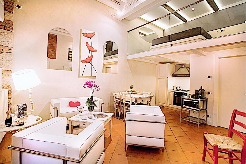 Le Cadreghe Apartments Verona Bagian luar foto